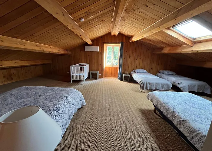 לינה וארוחת בוקר Domaine Du Castellas Saint-Raphaël