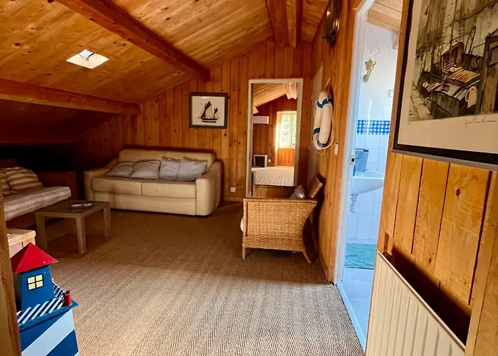 Domaine Du Castellas לינה וארוחת בוקר Saint-Raphaël